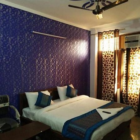 Airport Hotel Green Heights New Delhi Buitenkant foto