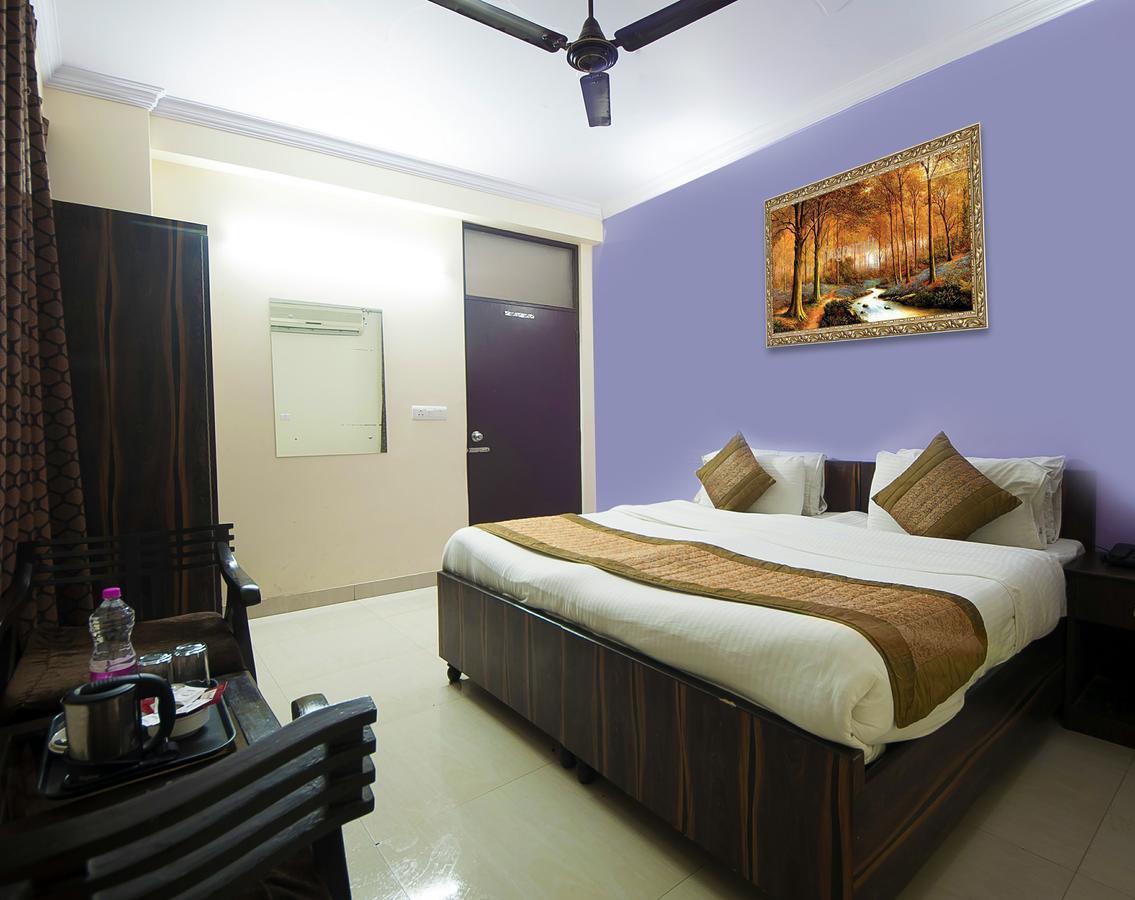 Airport Hotel Green Heights New Delhi Buitenkant foto