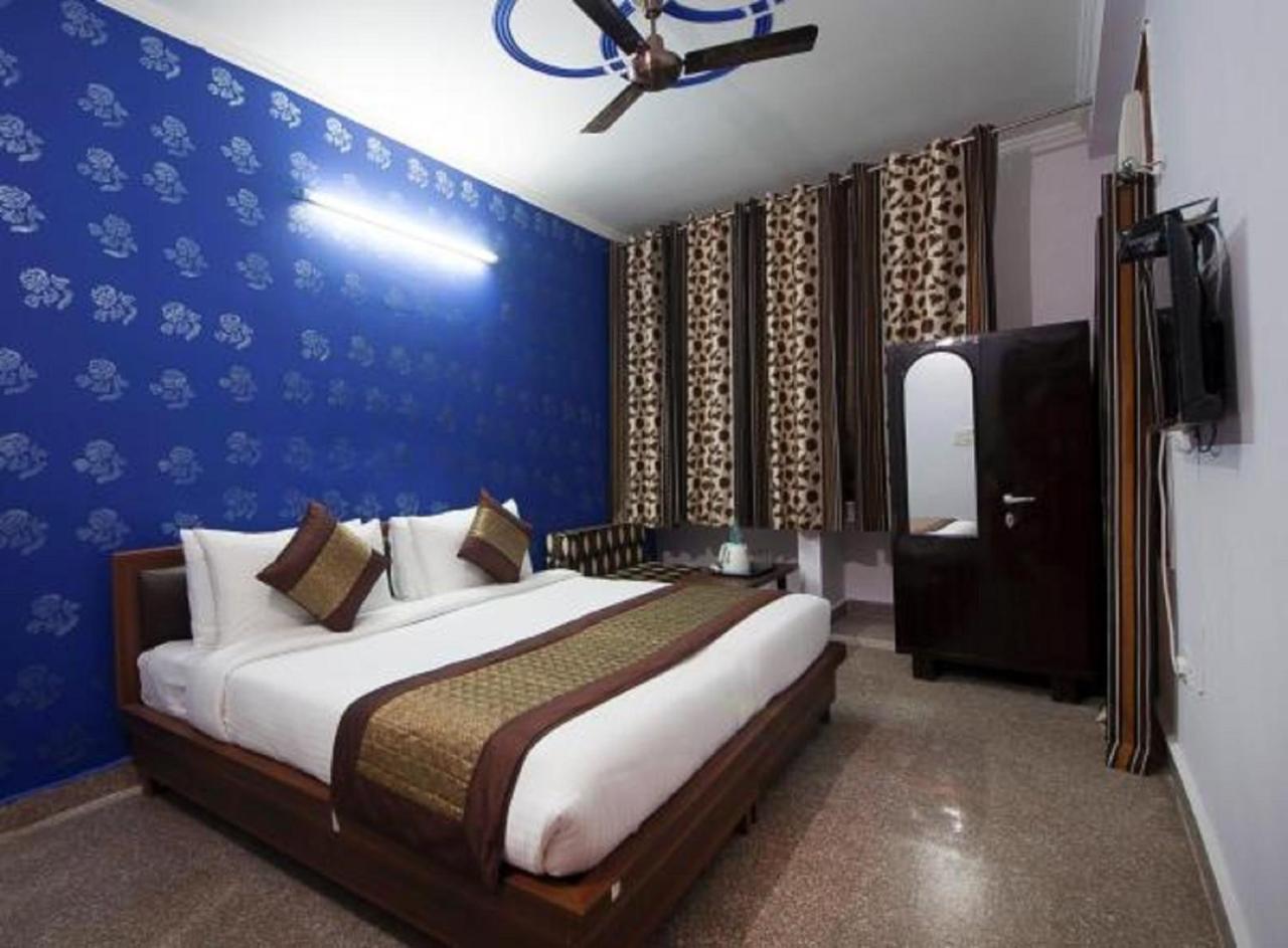 Airport Hotel Green Heights New Delhi Buitenkant foto